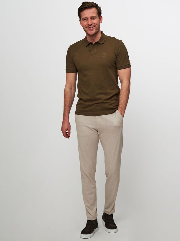 Drykorn Ajend - Viscosemix Gemêleerde Pantalon - Zand Ontdek de Ajend viscosemix gemêleerde pantalon van Drykorn in de kleur zand bij Orangebag. Op werkdagen voor 21:45 besteld, morgen in huis.