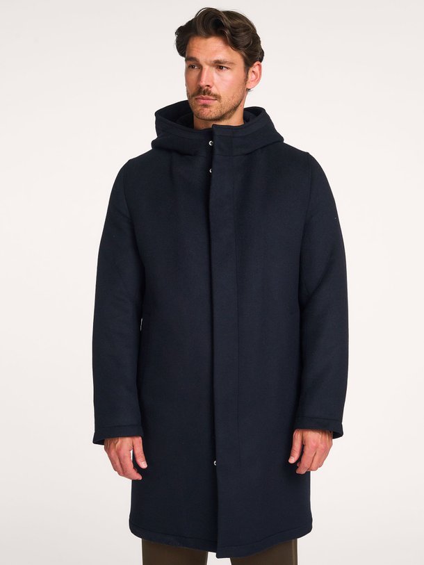 Ontdek de Naukano wolmix mantel van Drykorn in de kleur donkerblauw bij Orangebag. Op werkdagen voor 21:45 besteld, morgen in huis.