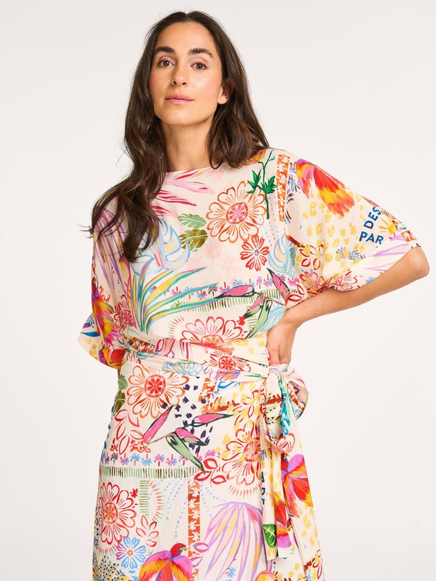 Ontdek de Patty viscose top met print van Studio Anneloes in de kleur off-white bij Orangebag. Op werkdagen voor 21:45 besteld, morgen in huis.