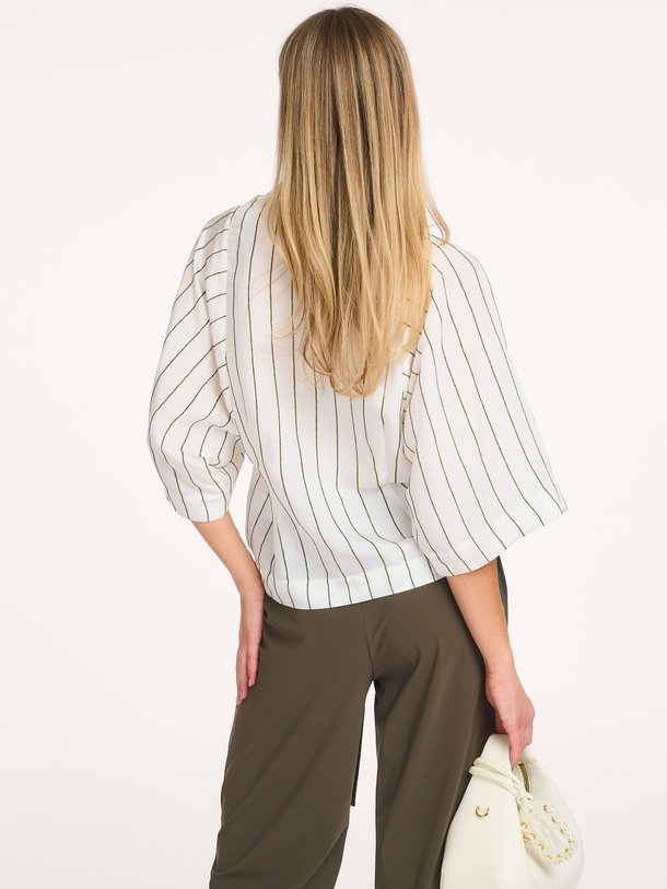 Ontdek de Fabienne modalmix gestreepte blouse van Studio Anneloes in de kleur Off-white bij Orangebag. Op werkdagen voor 21:45 besteld, morgen in huis.