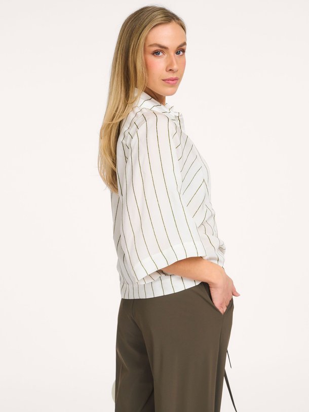 Ontdek de Fabienne modalmix gestreepte blouse van Studio Anneloes in de kleur Off-white bij Orangebag. Op werkdagen voor 21:45 besteld, morgen in huis.