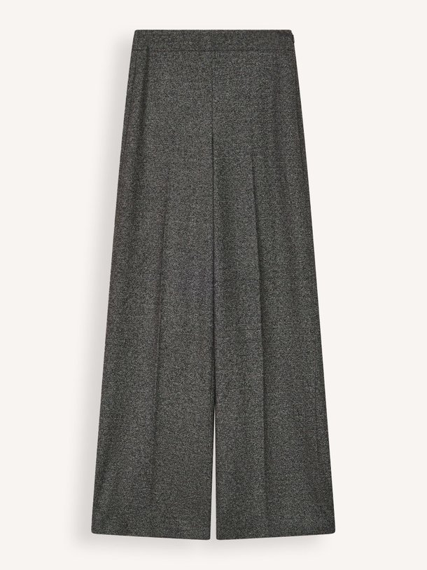 Ontdek de Before viscosemix gemêleerde broek van Drykorn in de kleur donkergrijs bij Orangebag. Op werkdagen voor 21:45 besteld, morgen in huis.