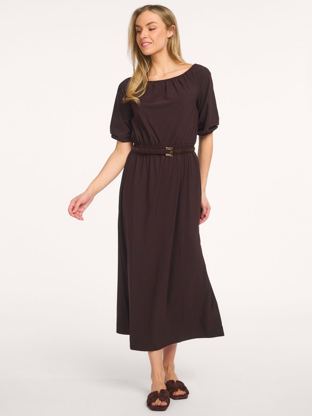Ontdek de Saturday medium travel jersey midi dress van Studio Anneloes in de kleur Donkerbruin bij Orangebag. Op werkdagen voor 21:45 besteld, morgen in huis.