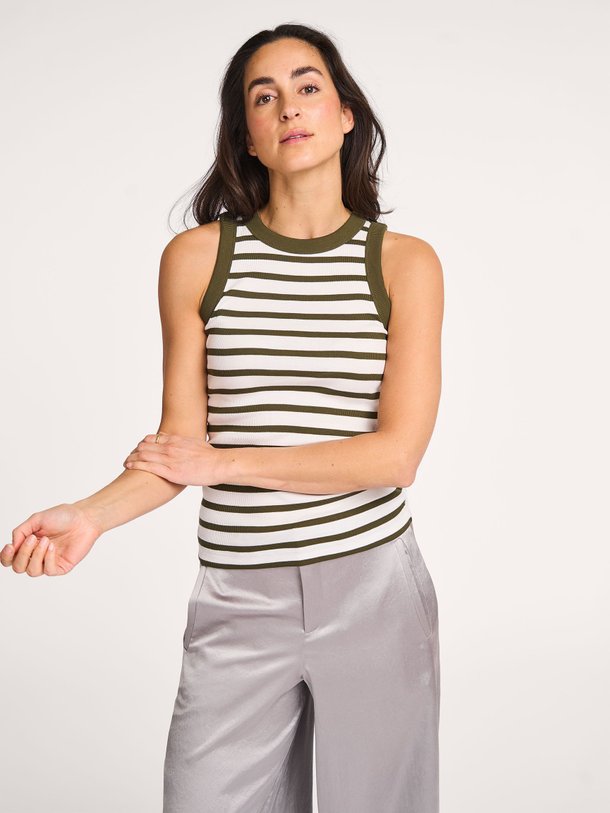 Ontdek de Olina katoenen gestreepte rib tanktop van Drykorn in de kleur donkergroen bij Orangebag. Op werkdagen voor 21:45 besteld, morgen in huis.