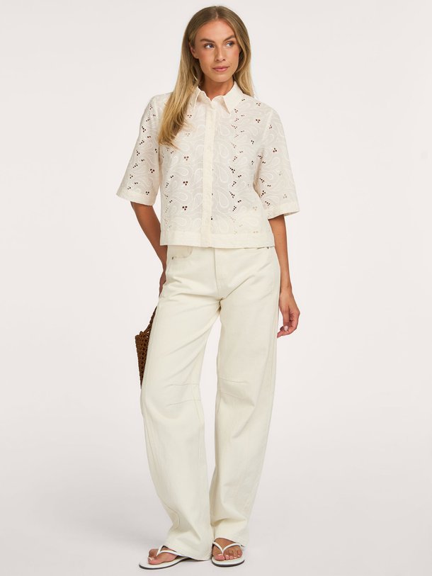 Ontdek de Nyra broderie blouse van Studio Anneloes bij Orangebag. Op werkdagen voor 21:45 besteld, morgen in huis.