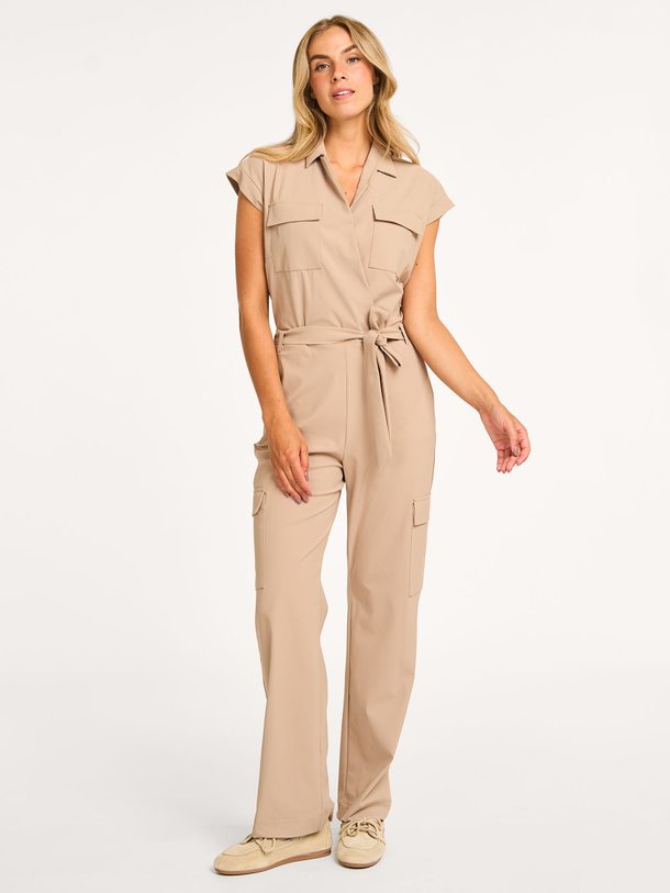 Ontdek de Nancy heavy travel jersey jumpsuit van Studio Anneloes in de kleur lichtbruin bij Orangebag. Op werkdagen voor 21:45 besteld, morgen in huis.