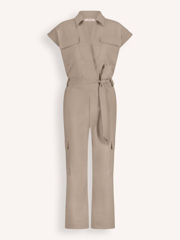 Ontdek de Nancy heavy travel jersey jumpsuit van Studio Anneloes in de kleur lichtbruin bij Orangebag. Op werkdagen voor 21:45 besteld, morgen in huis.