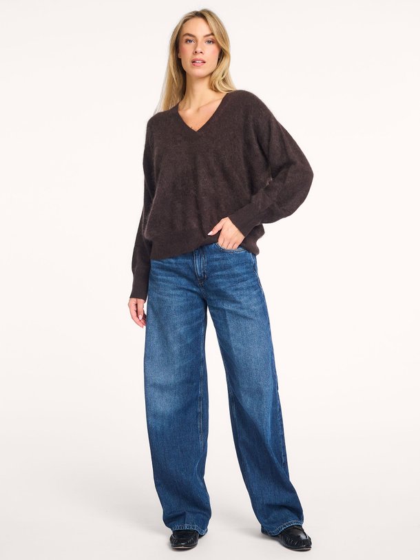 Ontdek de Medley mid waist straight fit non-stretch jeans van Drykorn in de kleur donkerblauw bij Orangebag. Op werkdagen voor 21:45 besteld, morgen in huis.