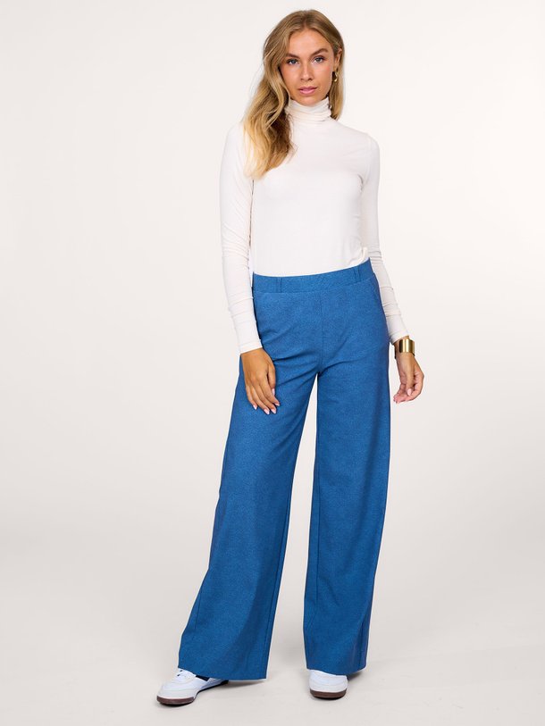 Ontdek de Lexie heavy travel jersey broek van Studio Anneloes in de kleur blauw bij Orangebag. Op werkdagen voor 21:45 besteld, morgen in huis.