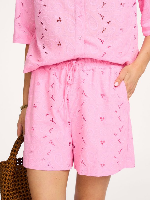 Ontdek de Zena broderie shorts van Studio Anneloes bij Orangebag. Op werkdagen voor 21:45 besteld, morgen in huis.