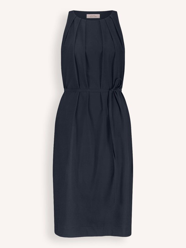 Ontdek de Maribel medium travel jersey jurk van Studio Anneloes in de kleur donkerblauw bij Orangebag. Op werkdagen voor 21:45 besteld, morgen in huis.