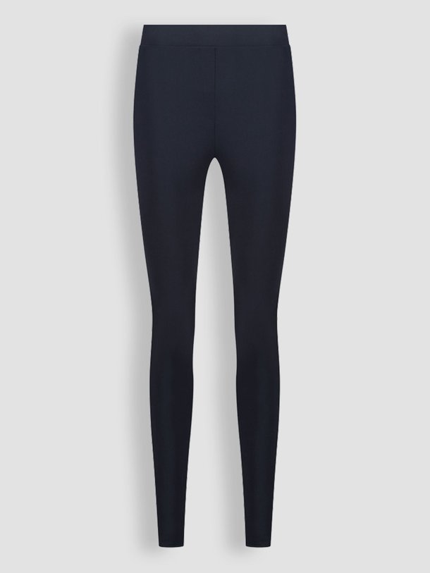 Ontdek de Amber heavy travel jersey legging van Studio Anneloes in de kleur donkerblauw bij Orangebag. Op werkdagen voor 21:45 besteld, morgen in huis.
