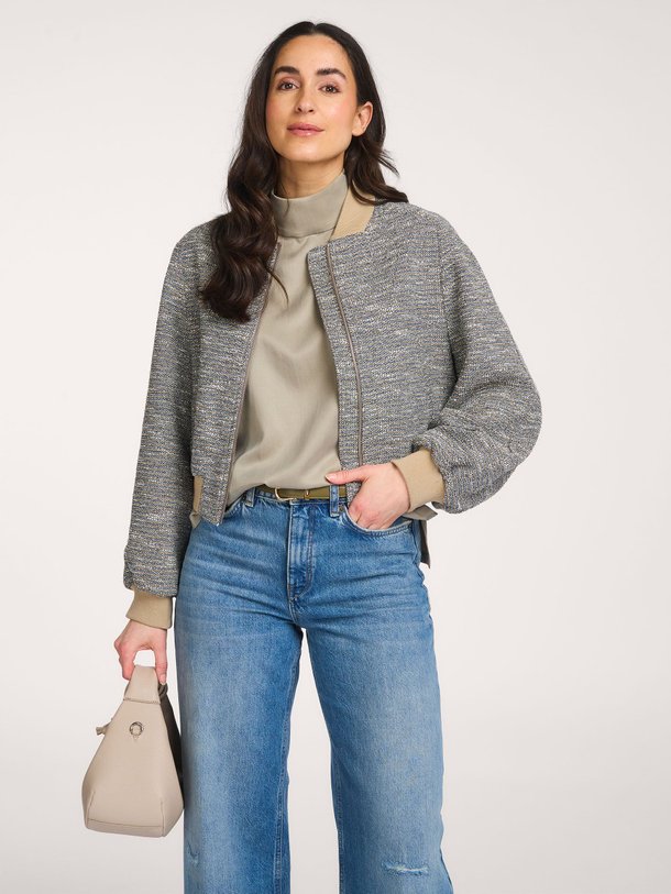 Ontdek de Marham katoenmix gemêleerd jack van Drykorn in de kleur Blauw bij Orangebag. Op werkdagen voor 21:45 besteld, morgen in huis.