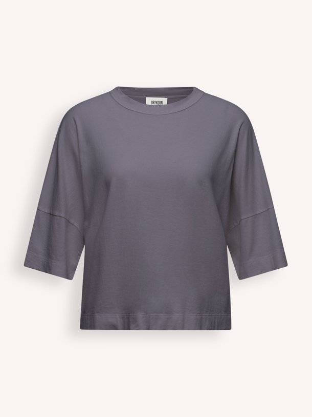Ontdek de Kusia katoenmix T-shirt van Drykorn in de kleur Donkergrijs bij Orangebag. Op werkdagen voor 21:45 besteld, morgen in huis.