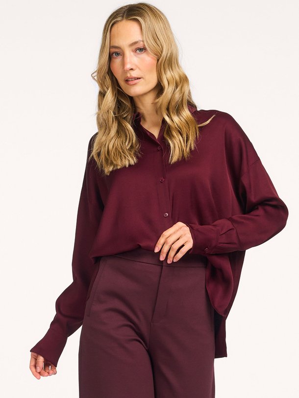 Ontdek de Cloelia geweven blouse van Drykorn in de kleur Bordeauxrood bij Orangebag. Op werkdagen voor 21:45 besteld, morgen in huis.