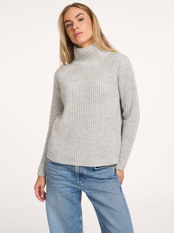 Ontdek de Arwen wolmix coltrui van Drykorn in de kleur lichtgrijs bij Orangebag. Op werkdagen voor 21:45 besteld, morgen in huis.