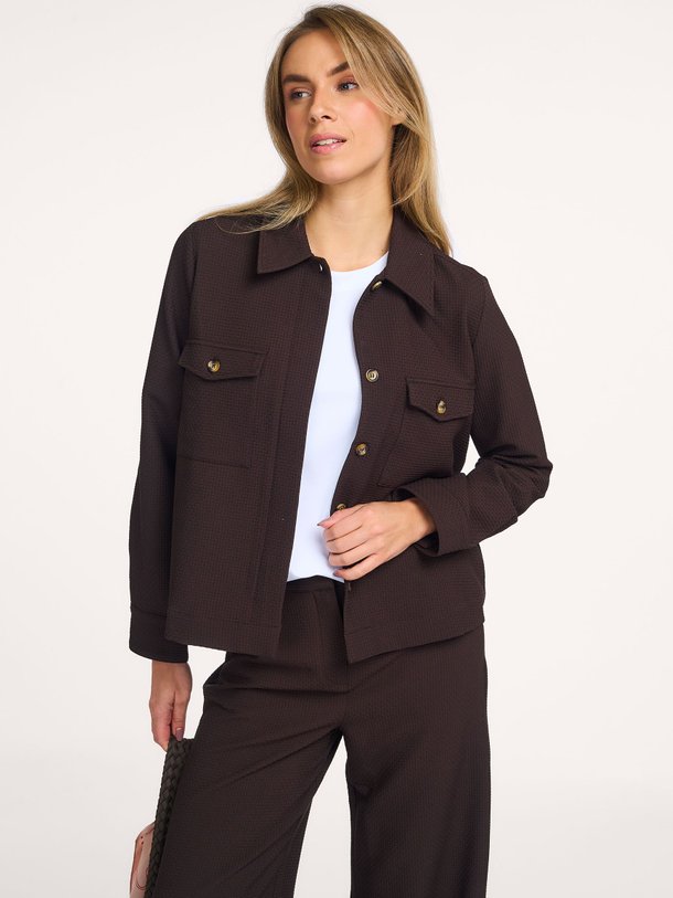 Ontdek de Jessa viscosemix jasje met structuur van Studio Anneloes in de kleur donkerbruin bij Orangebag. Op werkdagen voor 21:45 besteld, morgen in huis.