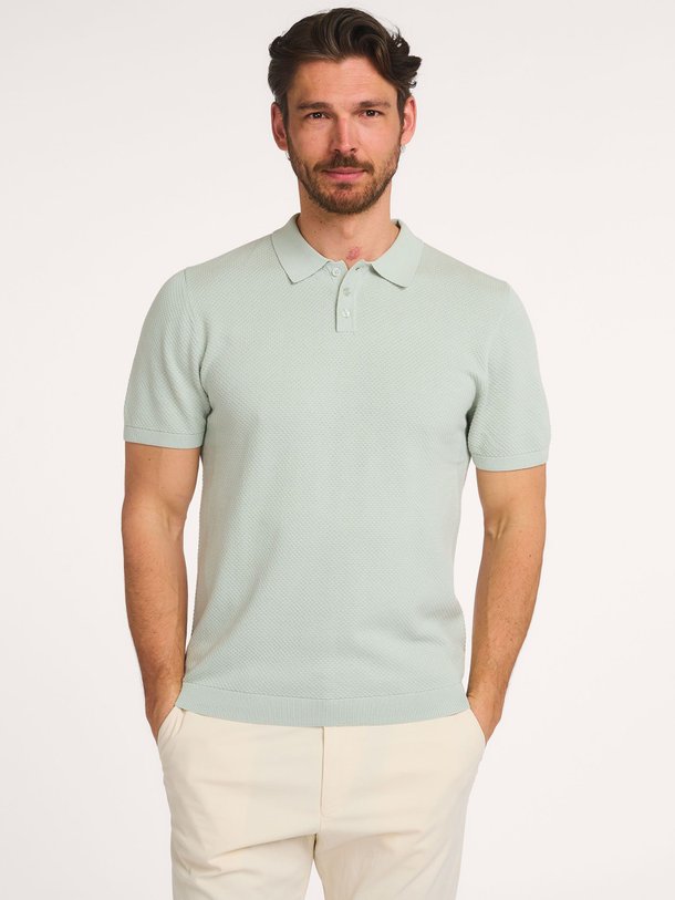Ontdek de Triton katoenen polo met structuur van Drykorn in de kleur Groen bij Orangebag. Op werkdagen voor 21:45 besteld, morgen in huis.