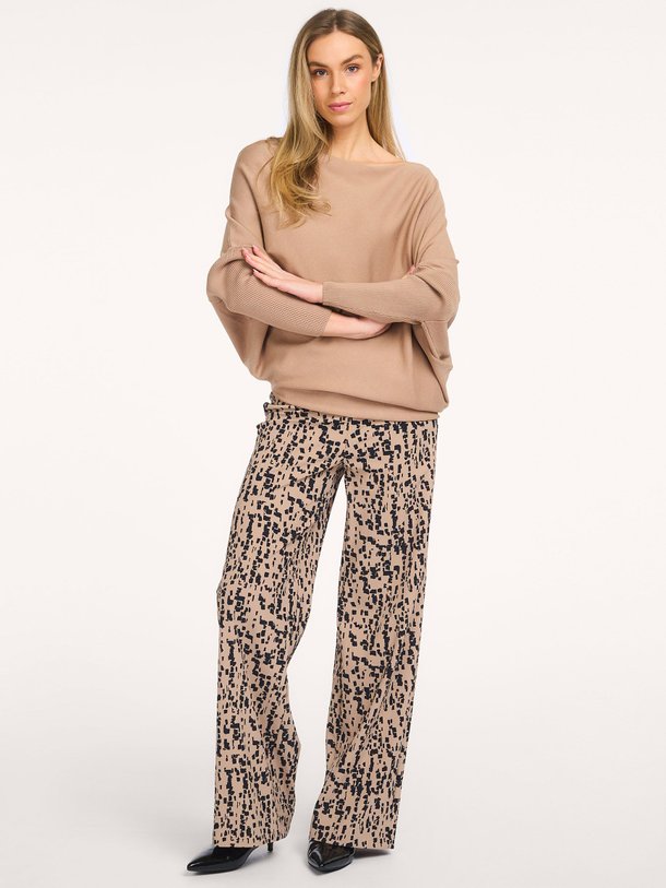 Ontdek de Lexie heavy travel jersey broek met print van Studio Anneloes in de kleur Lichtbruin bij Orangebag. Op werkdagen voor 21:45 besteld, morgen in huis.