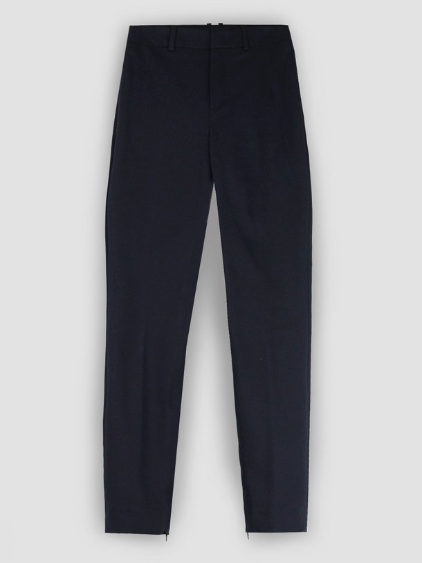 Ontdek de Winch katoenstretch pantalon van Drykorn in de kleur donkerblauw bij Orangebag. Op werkdagen voor 21:45 besteld, morgen in huis.
