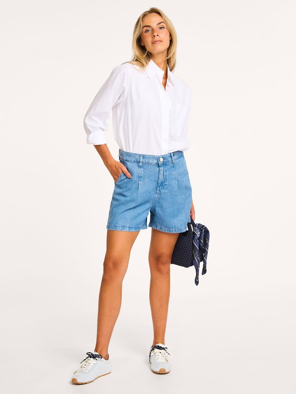 Ontdek de Shanna denim short van Studio Anneloes in de kleur blauw bij Orangebag. Op werkdagen voor 21:45 besteld, morgen in huis.