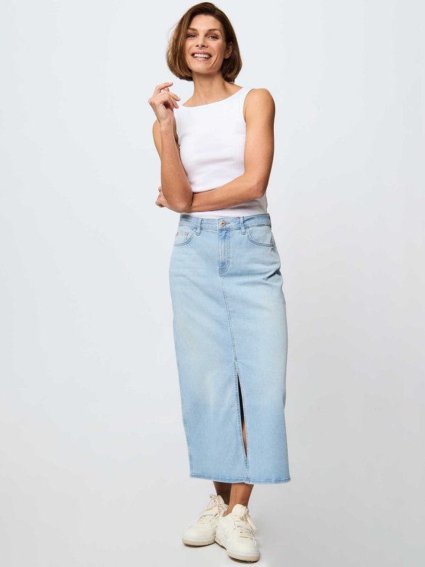 Ontdek de Annebella denim rok van Studio Anneloes in de kleur lichtblauw bij Orangebag. Op werkdagen voor 21:45 besteld, morgen in huis.