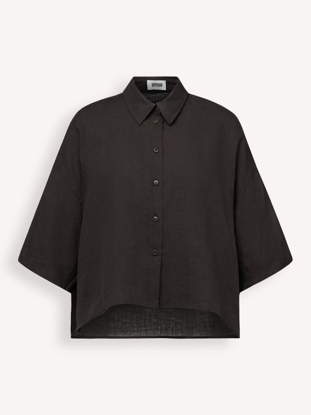 Ontdek de Yarika linnen blouse van Drykorn in de kleur Donkerbruin bij Orangebag. Op werkdagen voor 21:45 besteld, morgen in huis.