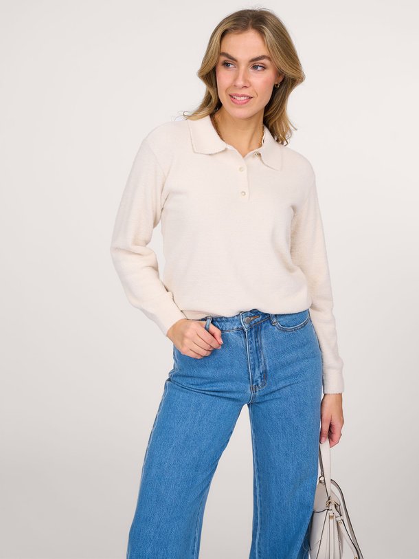 Ontdek de Prissa viscosemix polo trui van Studio Anneloes in de kleur beige bij Orangebag. Op werkdagen voor 21:45 besteld, morgen in huis.