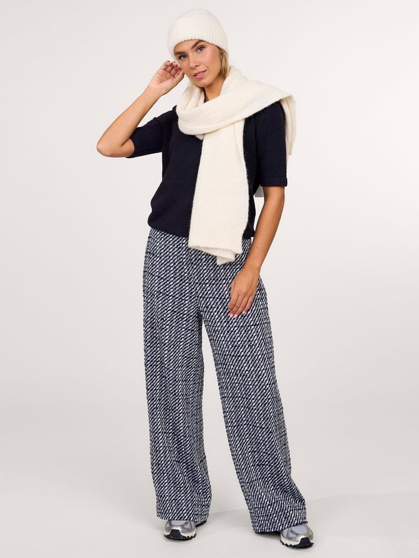 Ontdek de Alex katoenmix tweed broek van Studio Anneloes in de kleur donkerblauw bij Orangebag. Op werkdagen voor 21:45 besteld, morgen in huis.