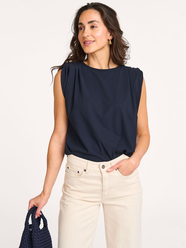 Ontdek de Leona medium travel jersey top van Studio Anneloes in de kleur donkerblauw bij Orangebag. Op werkdagen voor 21:45 besteld, morgen in huis.