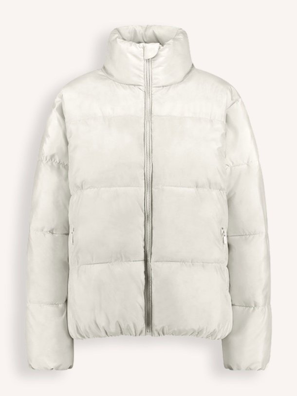 Ontdek de Tanner gewatteerde jas van Studio Anneloes in de kleur ecru bij Orangebag. Op werkdagen voor 21:45 besteld, morgen in huis.