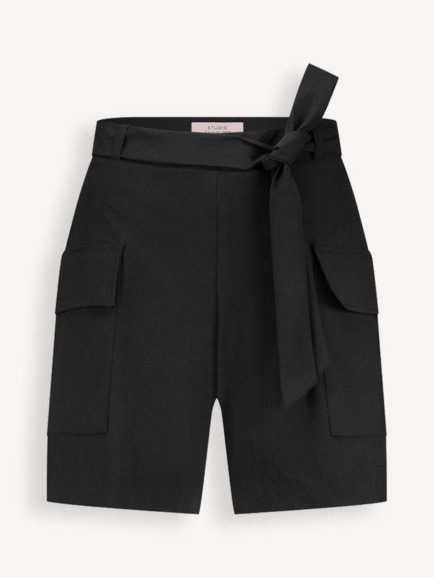 Ontdek de Jolie heavy travel jersey cargo short van Studio Anneloes in de kleur zwart bij Orangebag. Op werkdagen voor 21:45 besteld, morgen in huis.