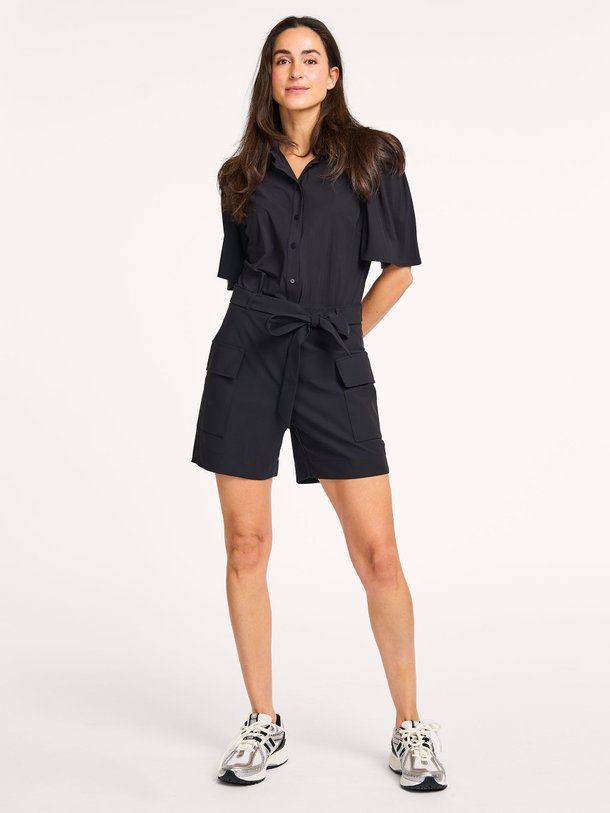 Ontdek de Jolie heavy travel jersey cargo short van Studio Anneloes in de kleur zwart bij Orangebag. Op werkdagen voor 21:45 besteld, morgen in huis.