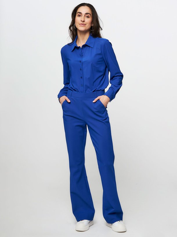 Ontdek de Flair bonded travel flared broek van Studio Anneloes in de kleur kobalt bij Orangebag. Op werkdagen voor 21:45 besteld, morgen in huis.