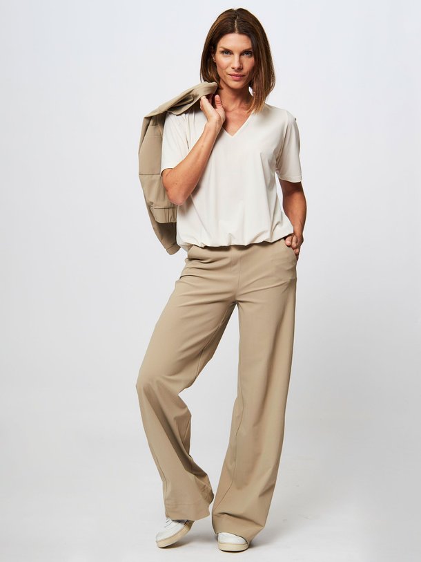 Ontdek de Luz heavy travel jersey rib broek van Studio Anneloes in de kleur zand bij Orangebag. Op werkdagen voor 21:45 besteld, morgen in huis.