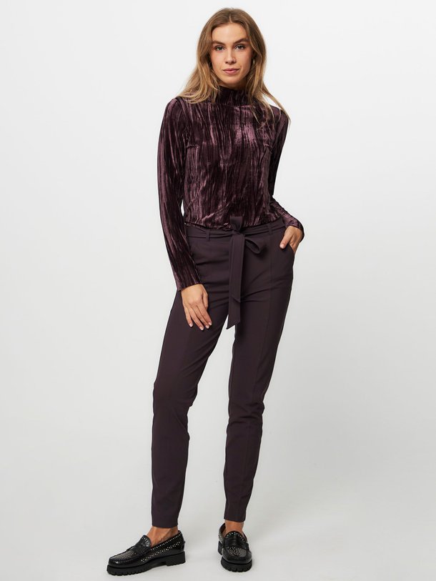 Ontdek de Katlyn bonded travel jersey broek van Studio Anneloes in de kleur aubergine bij Orangebag. Op werkdagen voor 21:45 besteld, morgen in huis.