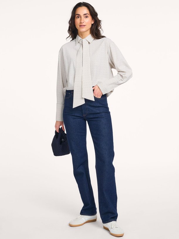 Ontdek de Hollis medium travel jersey geruite blouse van Studio Anneloes in de kleur ecru bij Orangebag. Op werkdagen voor 21:45 besteld, morgen in huis.