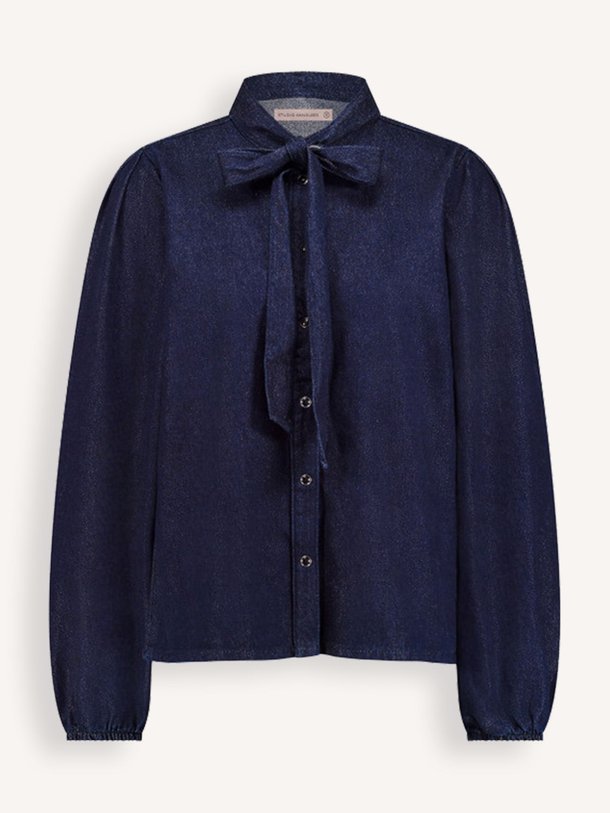 Ontdek de Stella denim blouse met glitters van Studio Anneloes in de kleur donkerblauw bij Orangebag. Op werkdagen voor 21:45 besteld, morgen in huis.