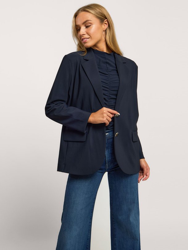 Ontdek de Camille bonded travel jersey blazer van Studio Anneloes in de kleur donkerblauw bij Orangebag. Op werkdagen voor 21:45 besteld, morgen in huis.