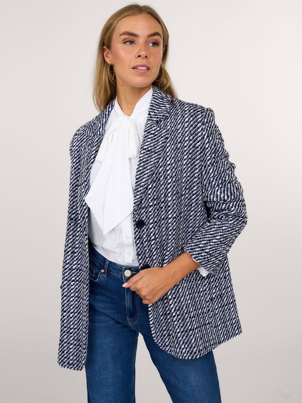 Ontdek de Sofie katoenmix tweed blazer van Studio Anneloes in de kleur donkerblauw bij Orangebag. Op werkdagen voor 21:45 besteld, morgen in huis.