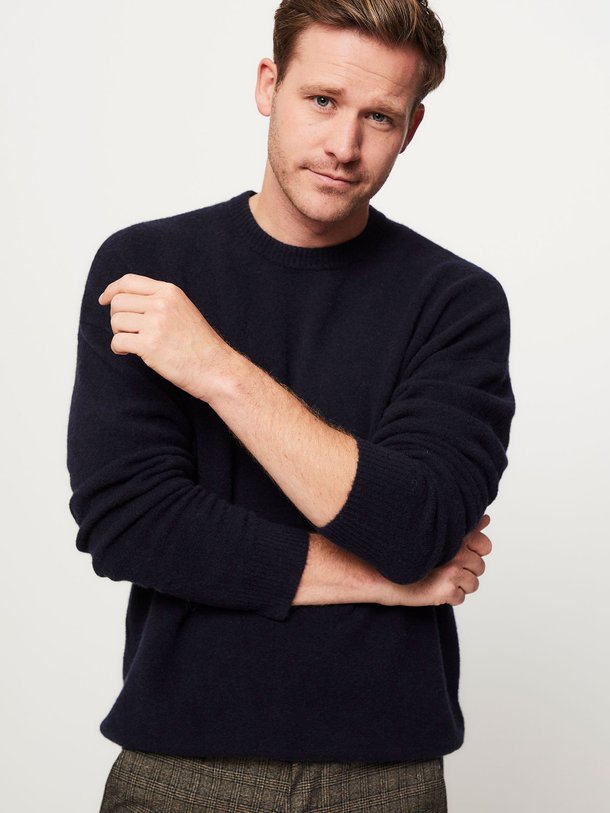 Ontdek de Freddy wolmix trui van Drykorn in de kleur donkerblauw bij Orangebag. Op werkdagen voor 21:45 besteld, morgen in huis.