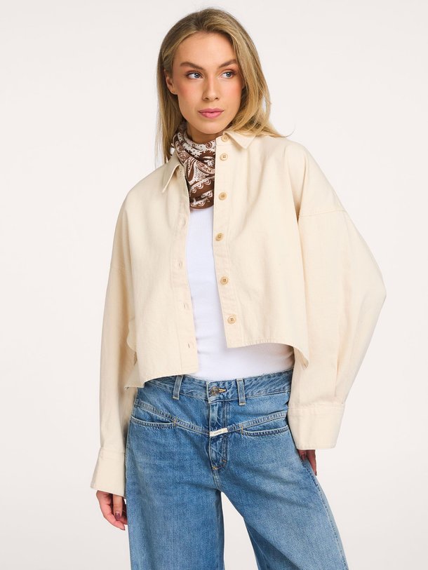 Ontdek de Oshia, katoenen blouse van Drykorn bij Orangebag. Op werkdagen voor 21:45 besteld, morgen in huis.