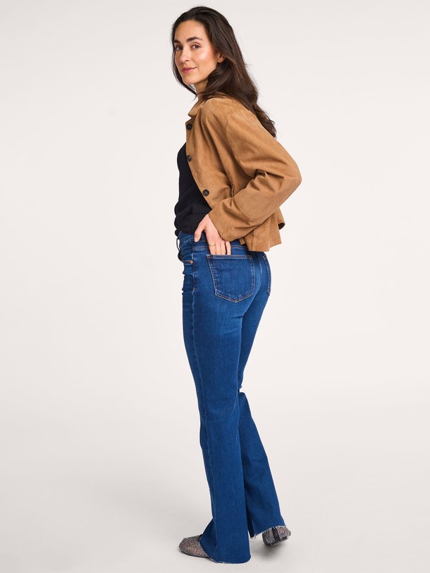 Ontdek de Far high waist straight fit jeans van Drykorn in de kleur donkerblauw bij Orangebag. Op werkdagen voor 21:45 besteld, morgen in huis.