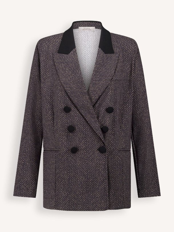 Ontdek de Loulou heavy travel jersey blazer van Studio Anneloes in de kleur donkerbruin bij Orangebag. Op werkdagen voor 21:45 besteld, morgen in huis.