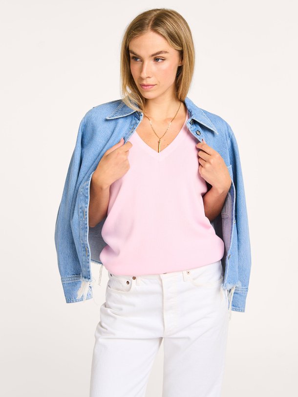 Ontdek de Linay viscosemix top van Studio Anneloes in de kleur lichtroze bij Orangebag. Op werkdagen voor 21:45 besteld, morgen in huis.