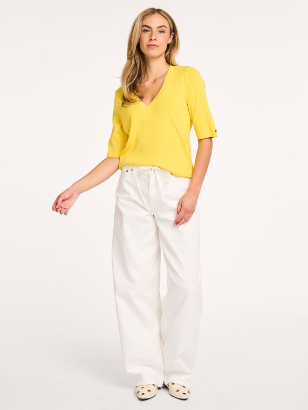 Ontdek de Linay viscosemix top van Studio Anneloes in de kleur geel bij Orangebag. Op werkdagen voor 21:45 besteld, morgen in huis.