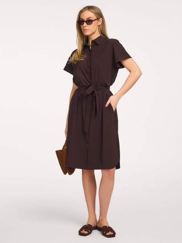 Ontdek de Louni, medium travel jersey doorknoopjurk van Studio Anneloes bij Orangebag. Op werkdagen voor 21:45 besteld, morgen in huis.