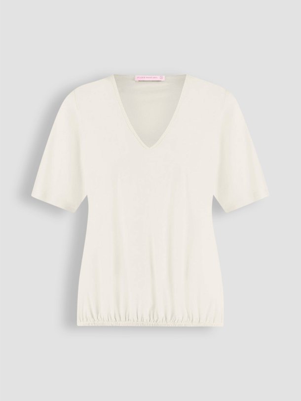 Ontdek de Vicky light travel jersey T-shirt van Studio Anneloes in de kleur ecru bij Orangebag. Op werkdagen voor 21:45 besteld, morgen in huis.