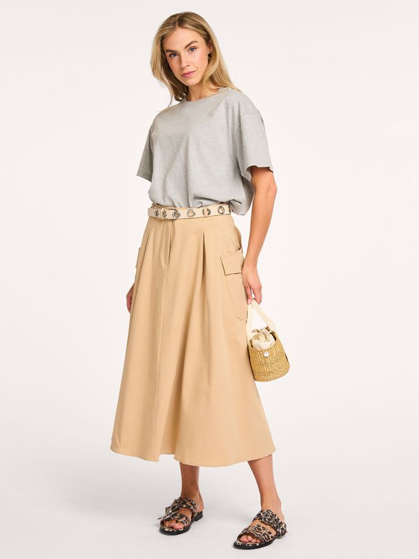 Ontdek de Pat katoenmix cargo rok van Studio Anneloes in de kleur zand bij Orangebag. Op werkdagen voor 21:45 besteld, morgen in huis.