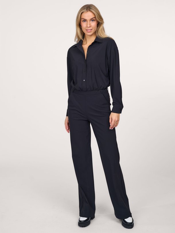 Ontdek de Elin heavy travel jersey jumpsuit van Studio Anneloes in de kleur zwart bij Orangebag. Op werkdagen voor 21:45 besteld, morgen in huis.